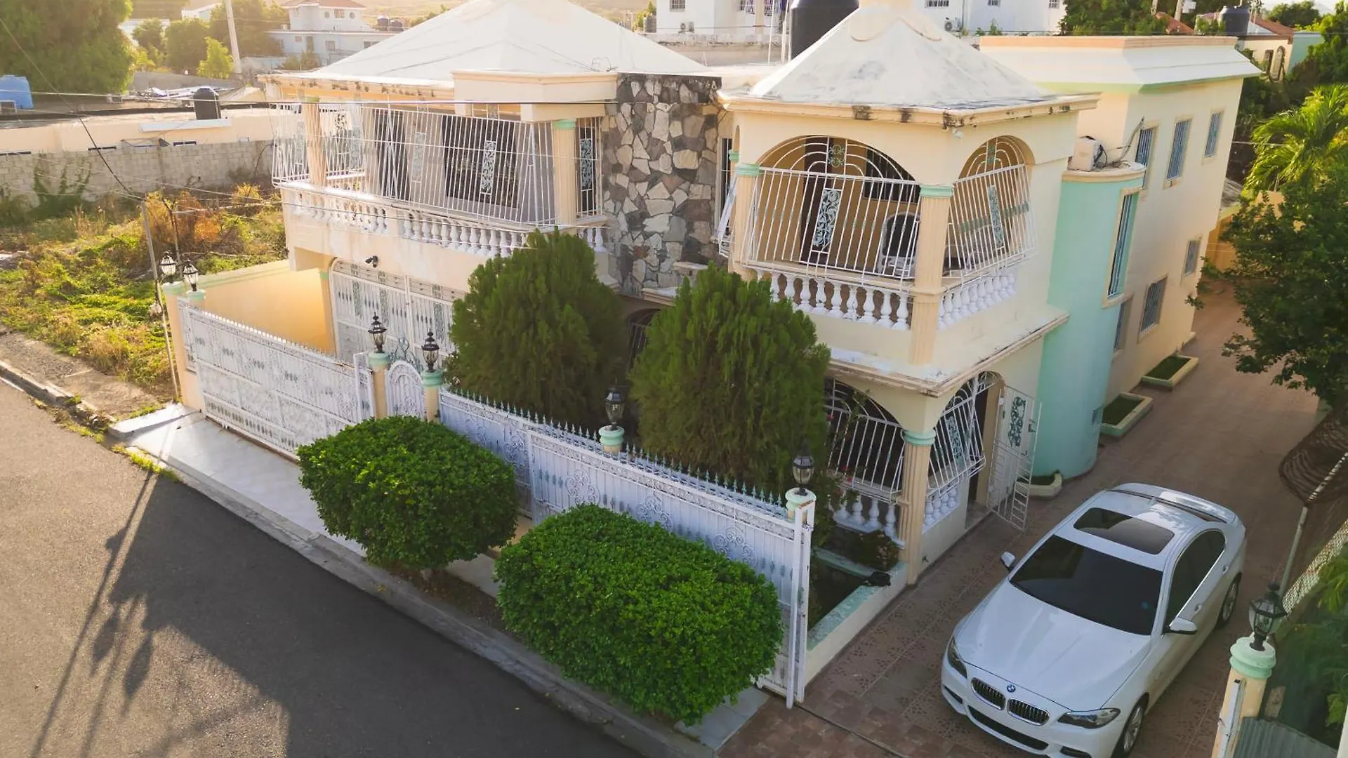 Casa 1325 Bani location